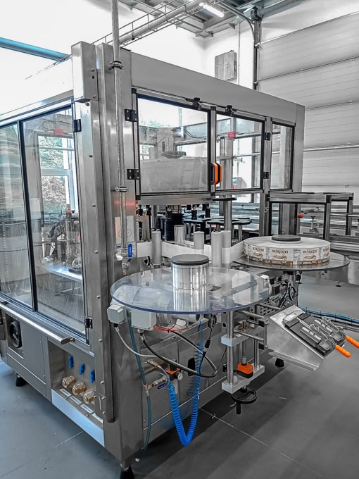 Beer canning and filling machines for packaging