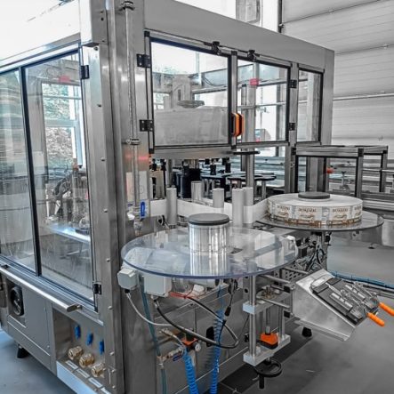 Beer canning and filling machines for packaging